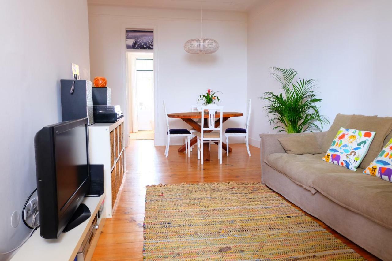 Luz Do Rio Apartment Lisbon Luaran gambar