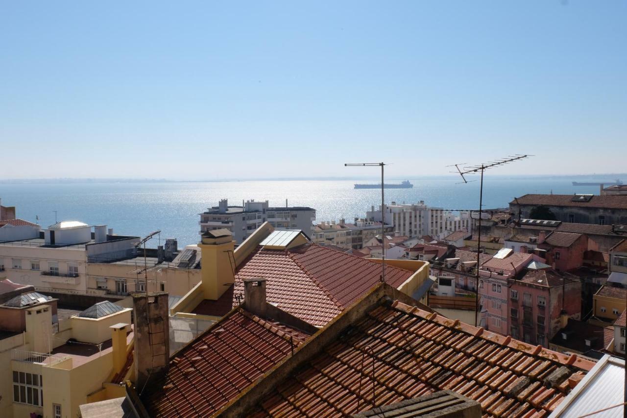 Luz Do Rio Apartment Lisbon Luaran gambar