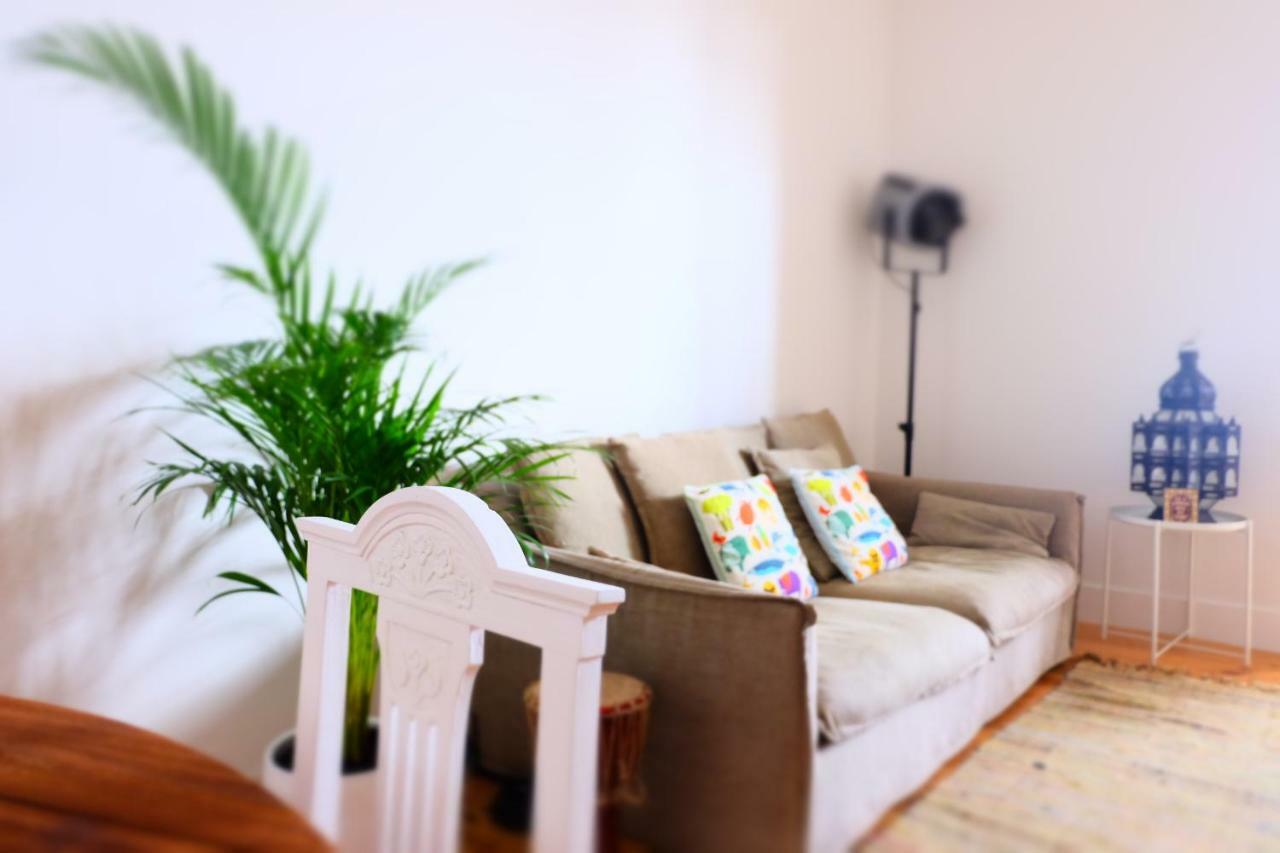 Luz Do Rio Apartment Lisbon Luaran gambar