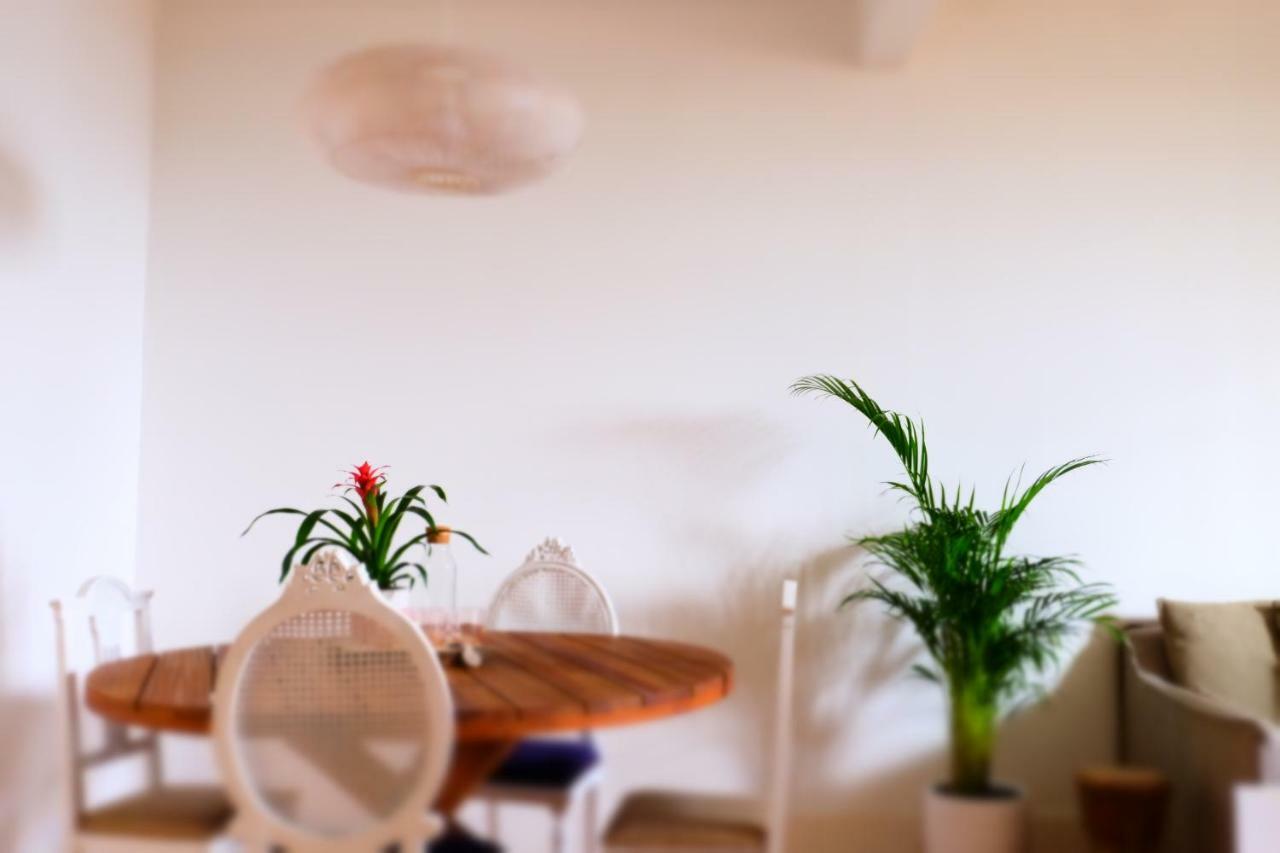 Luz Do Rio Apartment Lisbon Luaran gambar